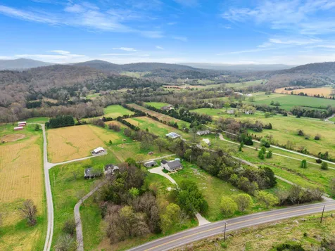15541 Cainsville Road Milton TN 37118
