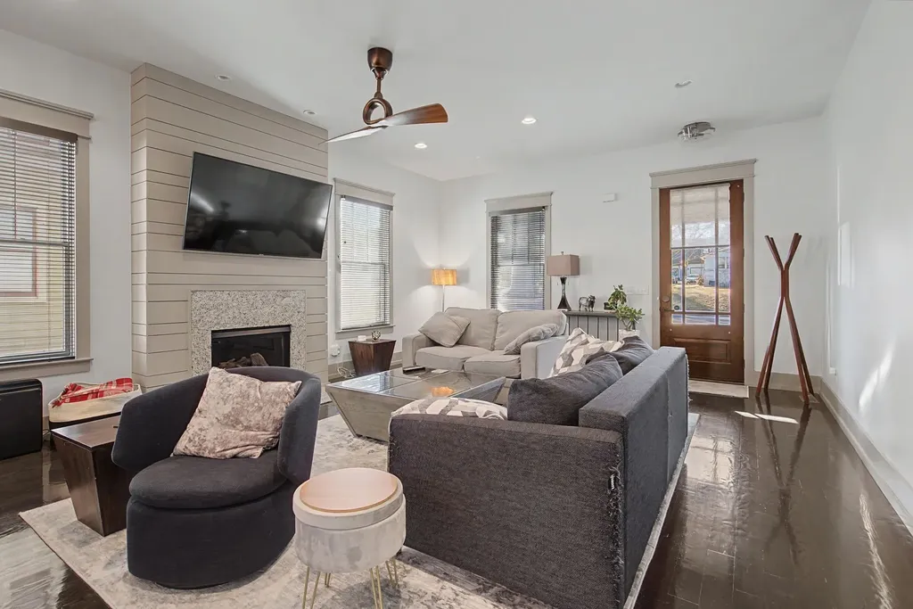 2206B White Avenue Nashville TN 37204
