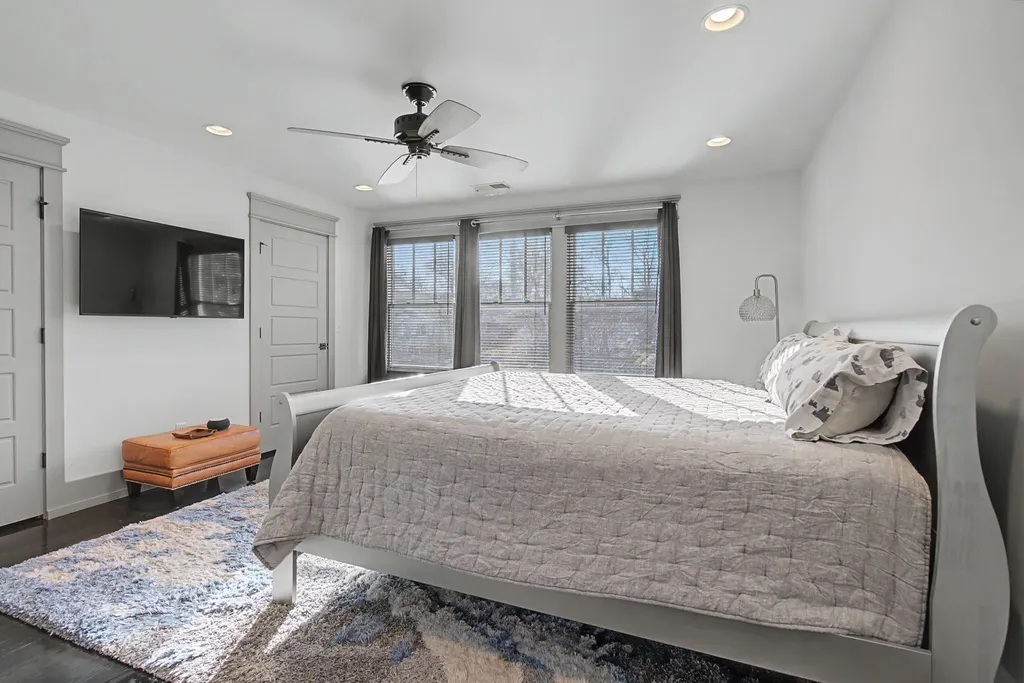 2206B White Avenue Nashville TN 37204