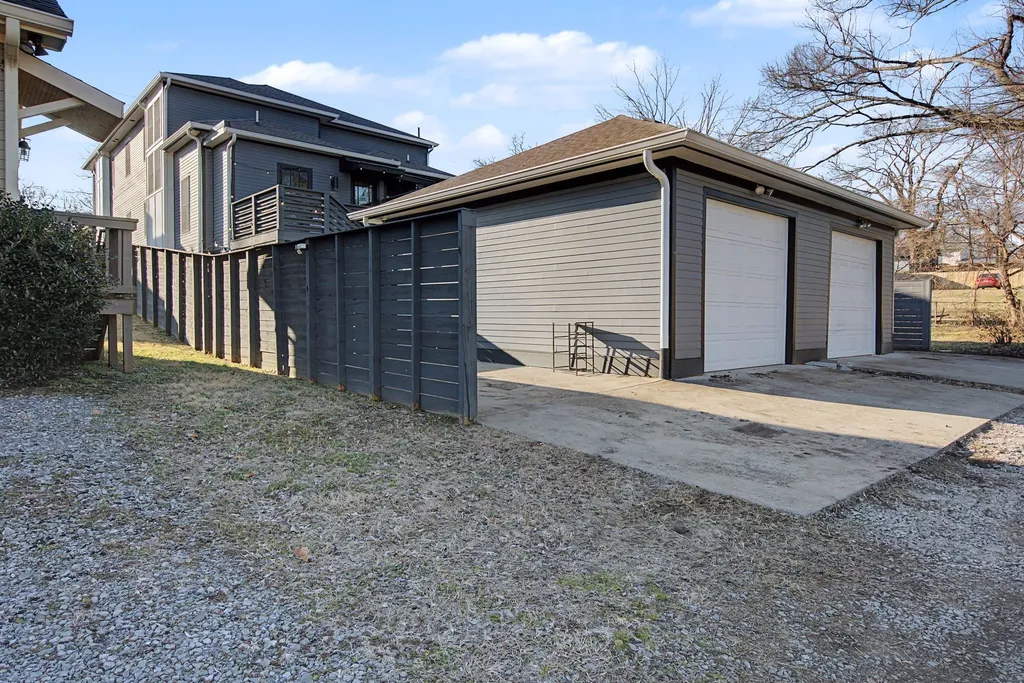 2206B White Avenue Nashville TN 37204