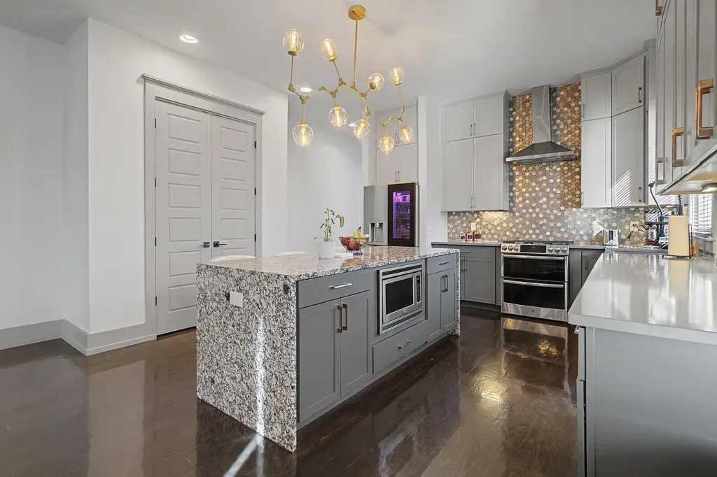 2206B White Avenue Nashville TN 37204