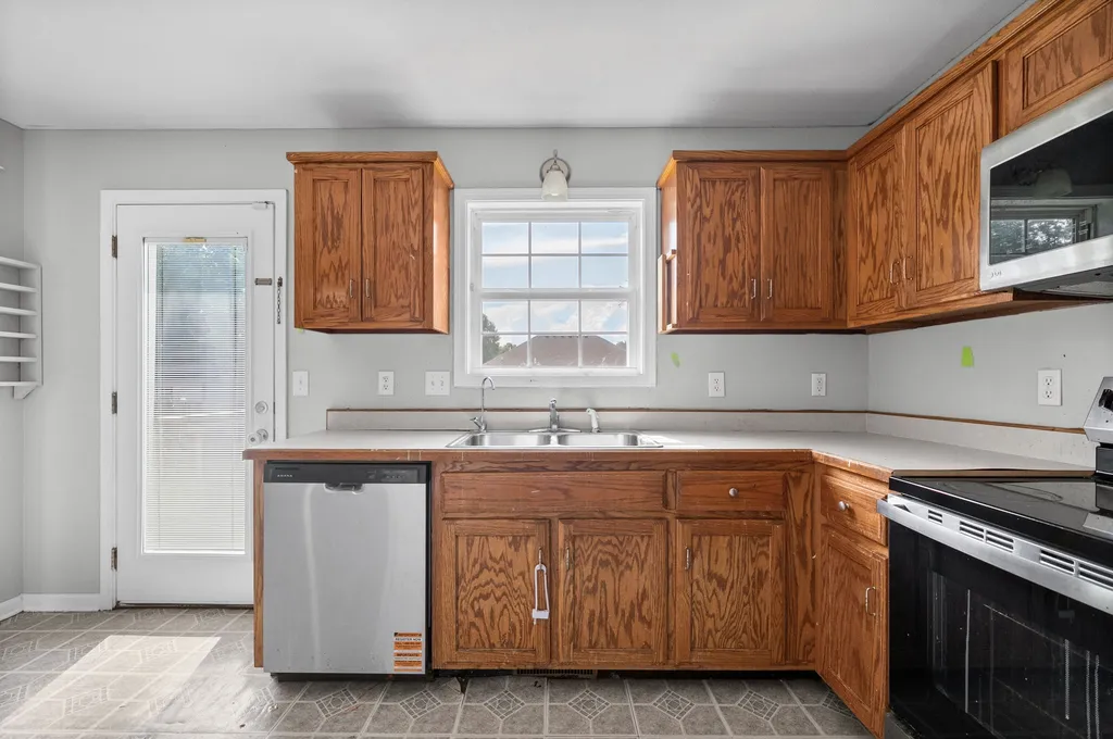 3736 N Jot Drive Clarksville TN 37040