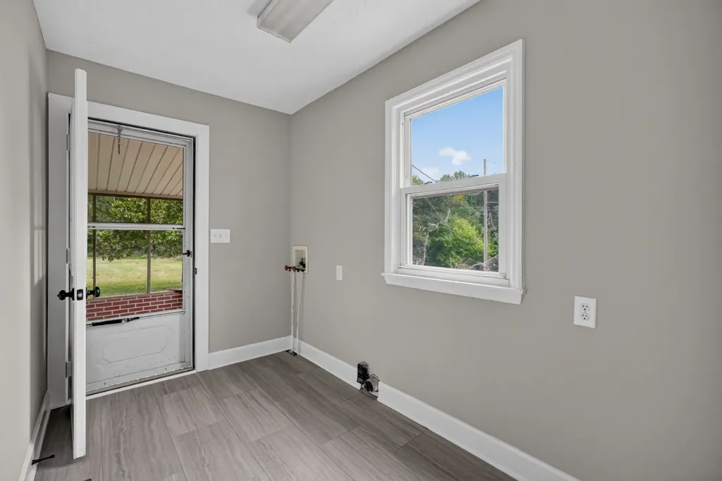 1260 Coconut Ridge Road Smithville TN 37166