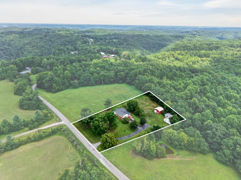 1260 Coconut Ridge Road Smithville TN 37166