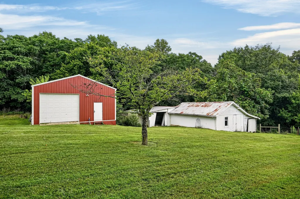 1260 Coconut Ridge Road Smithville TN 37166