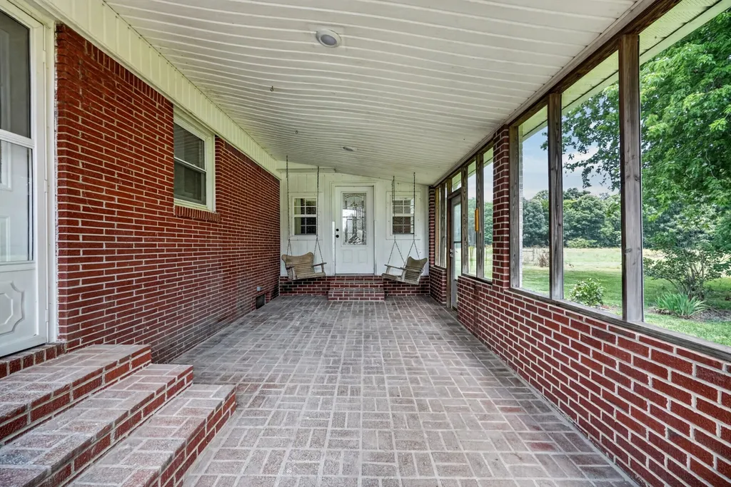 1260 Coconut Ridge Road Smithville TN 37166