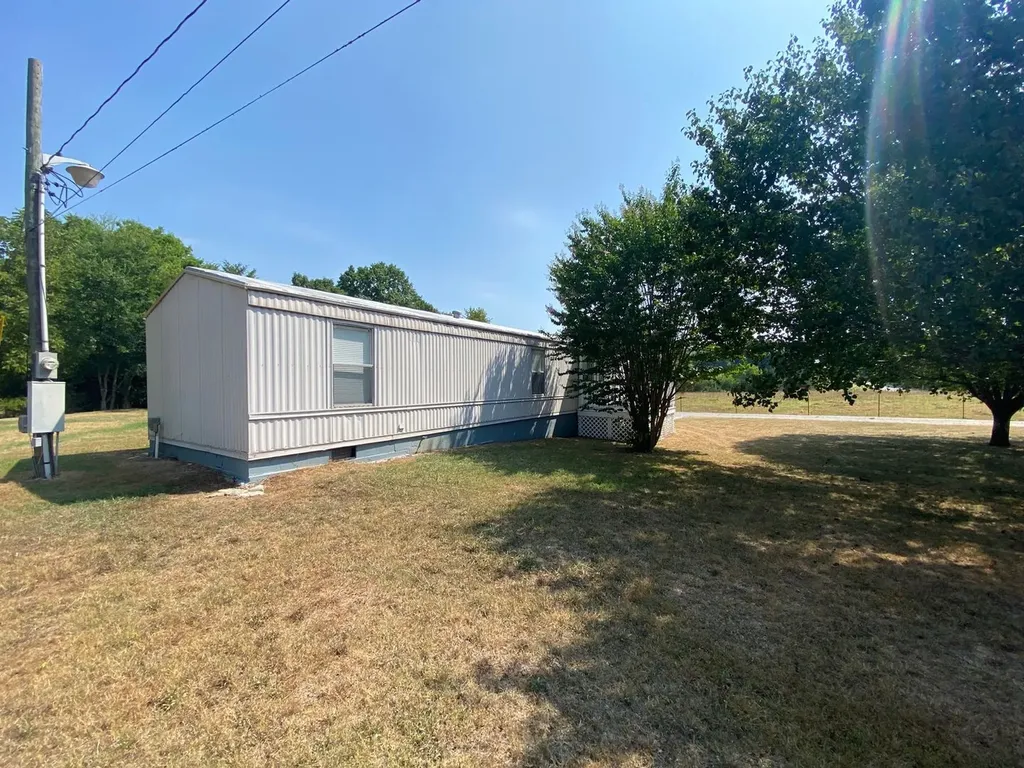 7447 Carthage Highway Lebanon TN 37087