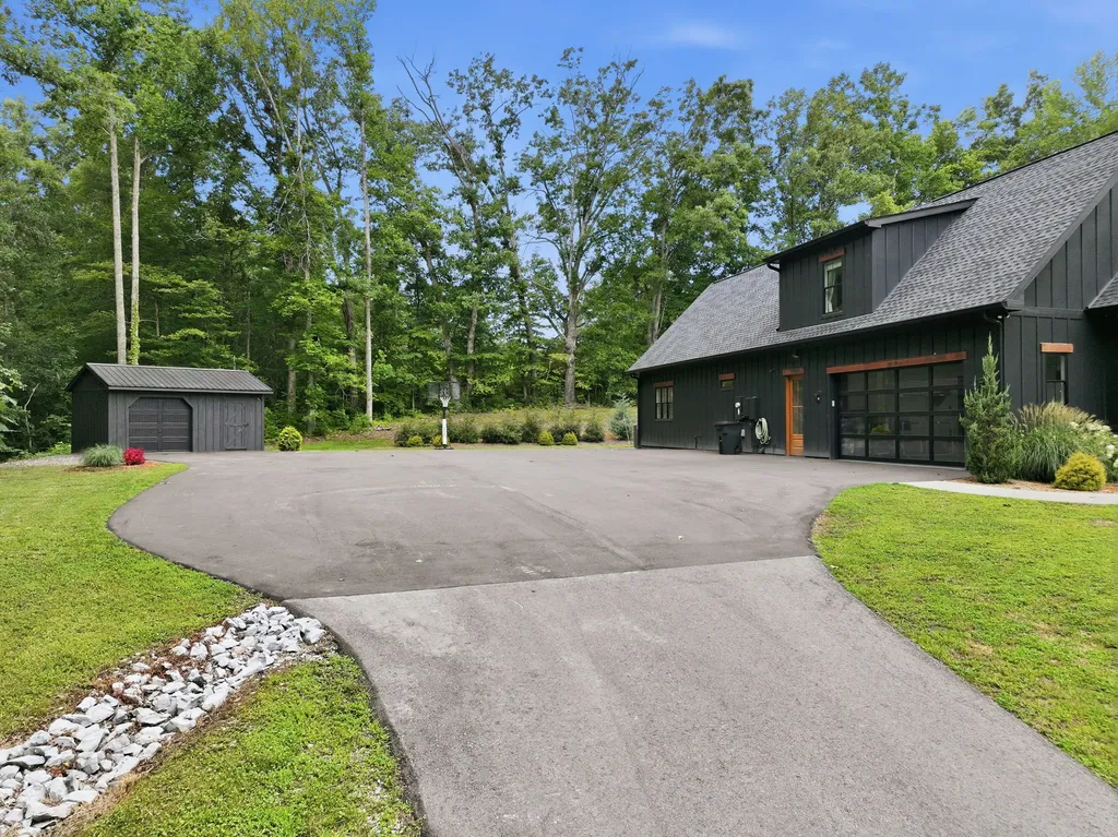 7451 Sleepy Hollow Road Fairview TN 37062