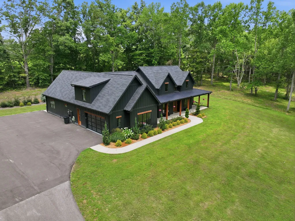 7451 Sleepy Hollow Road Fairview TN 37062
