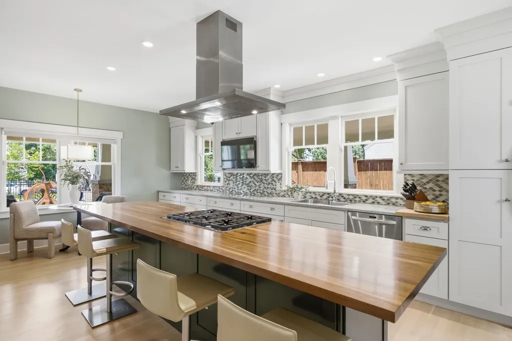 702 Skyview Drive Nashville TN 37206
