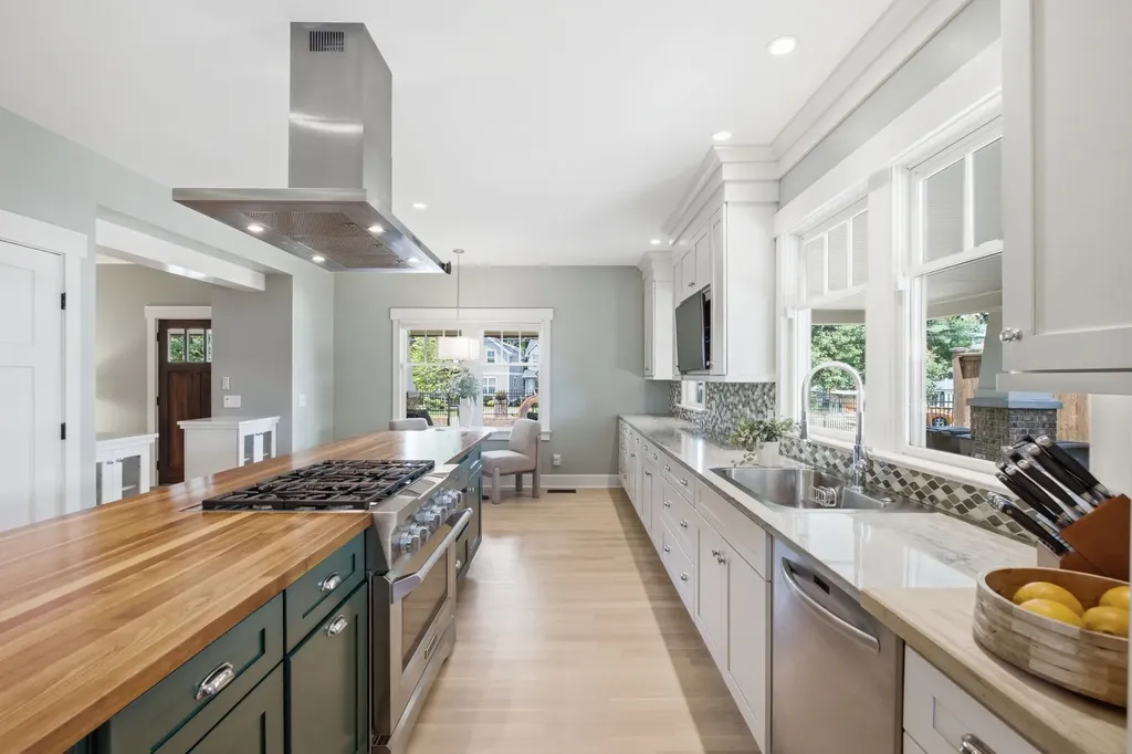 702 Skyview Drive Nashville TN 37206