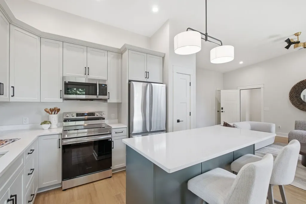 702 Skyview Drive Nashville TN 37206