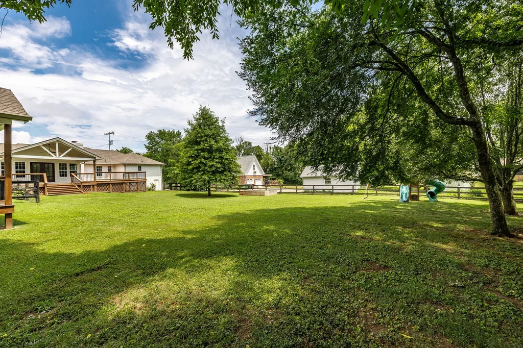 209 Brookhaven Drive Gallatin TN 37066