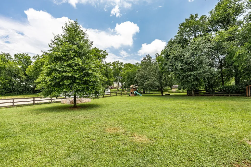 209 Brookhaven Drive Gallatin TN 37066