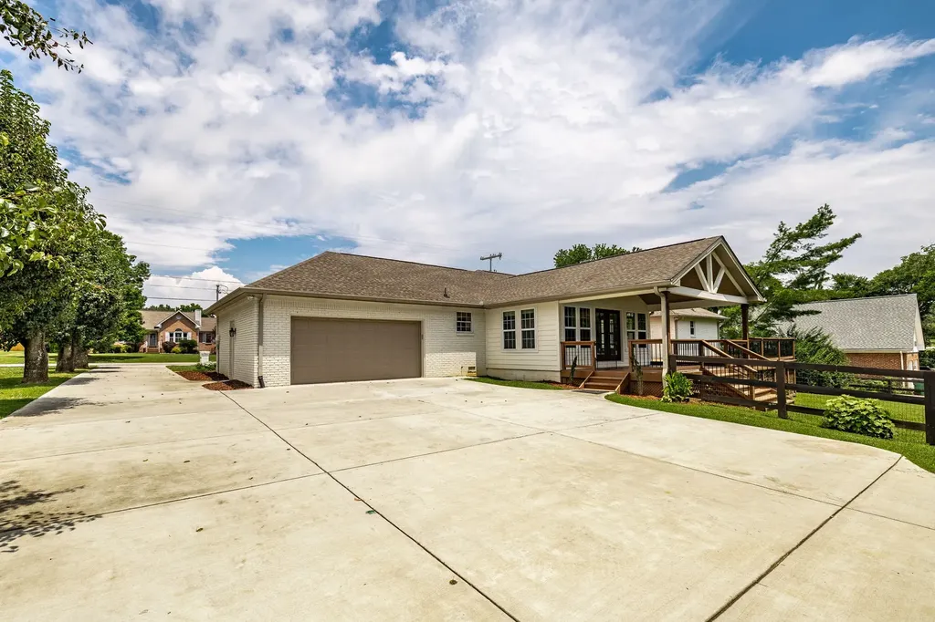 209 Brookhaven Drive Gallatin TN 37066