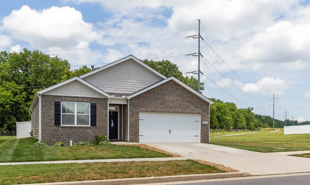 5051 Hunters Village Drive Lebanon TN 37087
