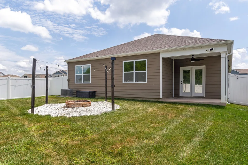 5051 Hunters Village Drive Lebanon TN 37087