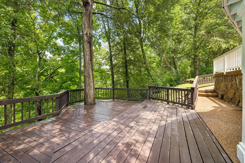 1619 Otter Creek Road Nashville TN 37215