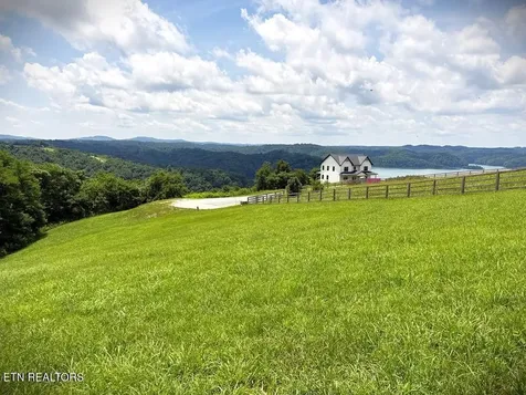 24 Bluegill Lane Hilham TN 38568