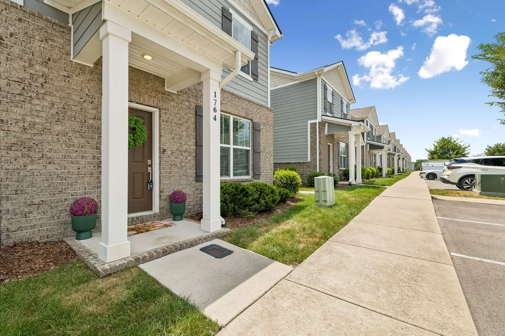 1764 Frodo Way Murfreesboro TN 37128
