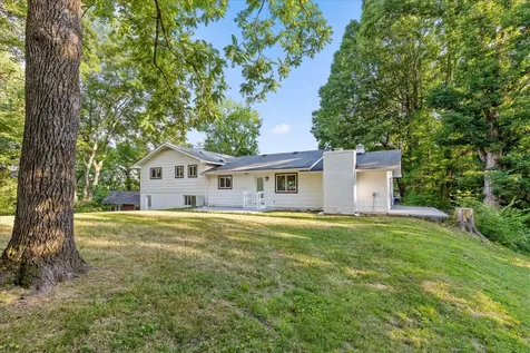 25 Holiday Lane Chattanooga TN 37415