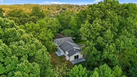 25 Holiday Lane Chattanooga TN 37415