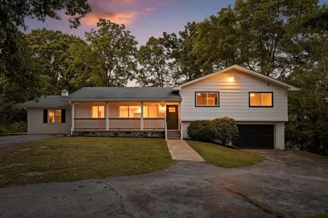 25 Holiday Lane Chattanooga TN 37415