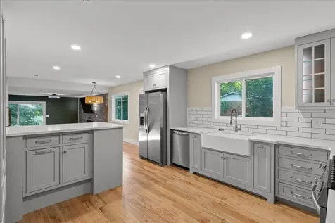 25 Holiday Lane Chattanooga TN 37415