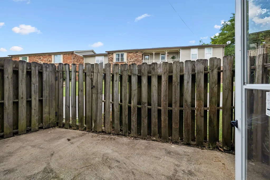 955 Coarsey Drive Nashville TN 37217
