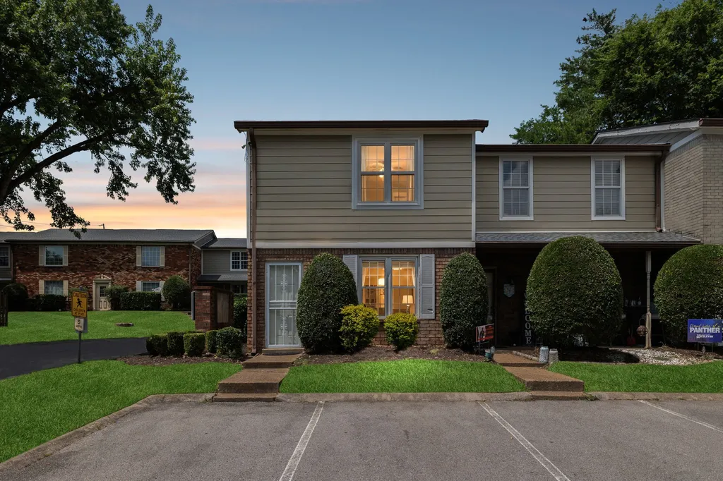 955 Coarsey Drive Nashville TN 37217