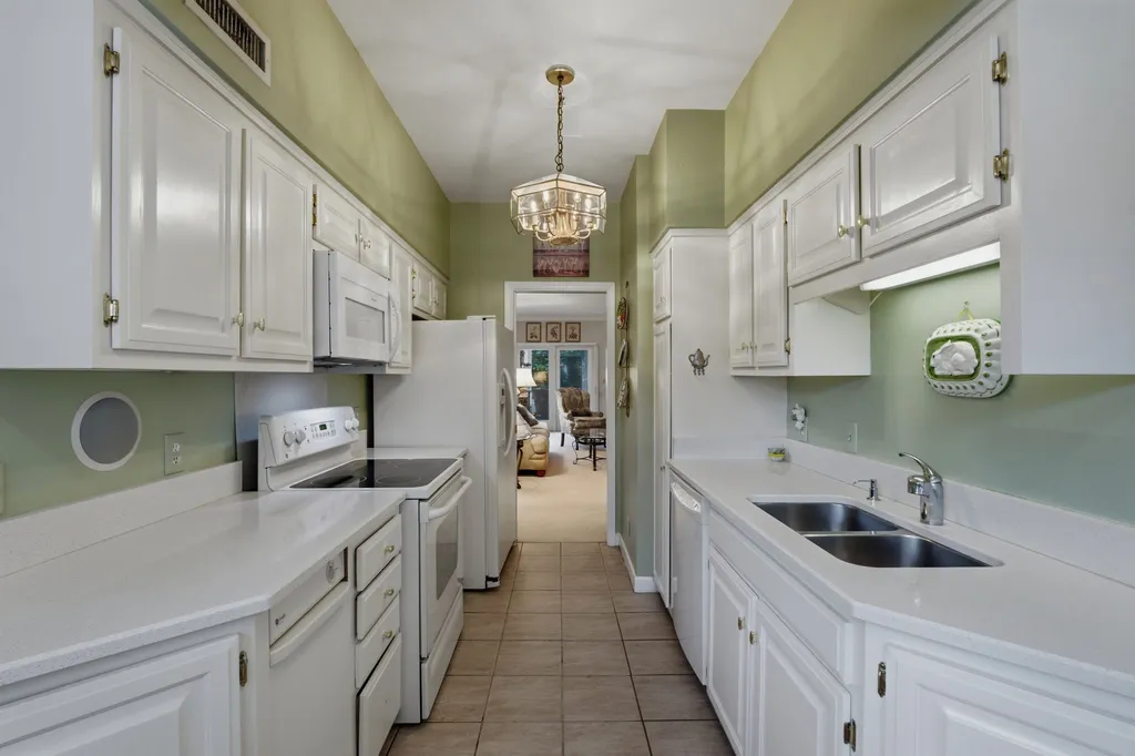 3818 West End Avenue Nashville TN 37205