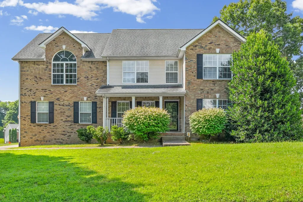 850 Nandina Court Clarksville TN 37043