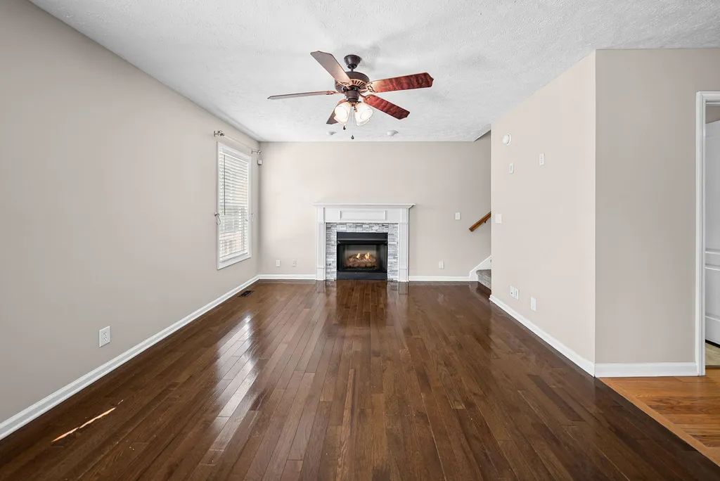 850 Nandina Court Clarksville TN 37043
