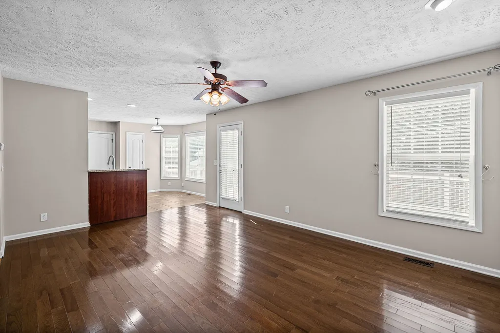 850 Nandina Court Clarksville TN 37043