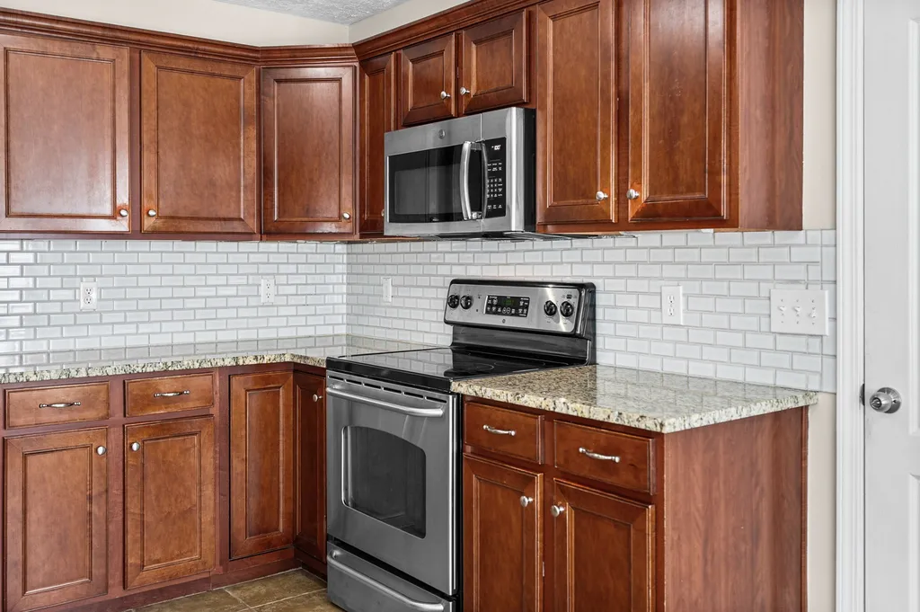 850 Nandina Court Clarksville TN 37043