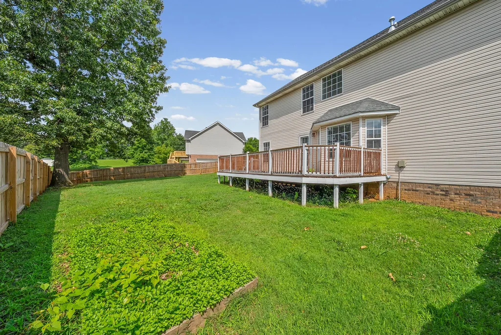 850 Nandina Court Clarksville TN 37043