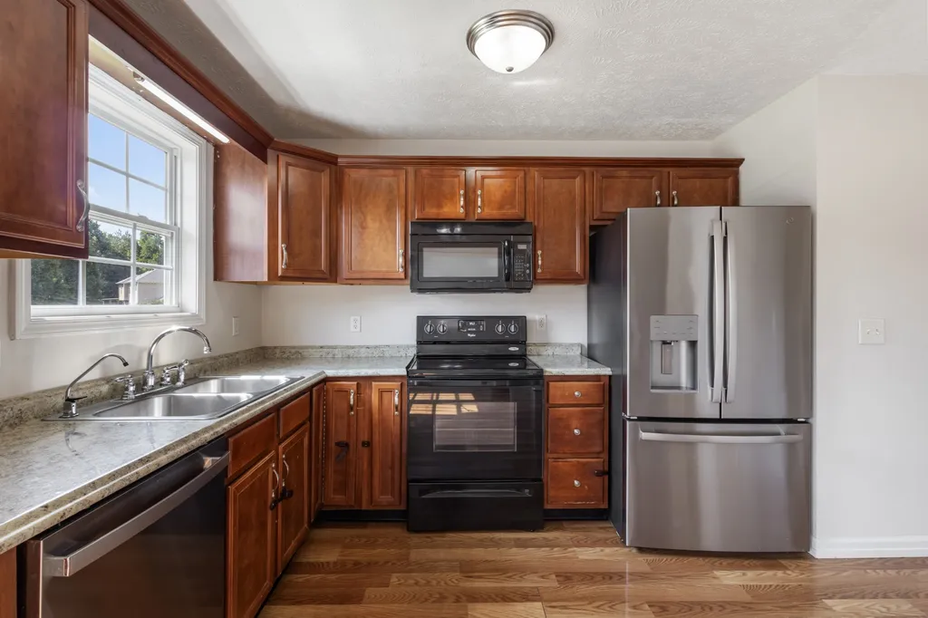 2785 Ridgepole Drive Clarksville TN 37040