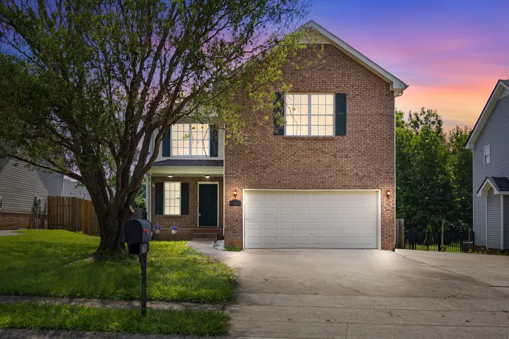 2785 Ridgepole Drive Clarksville TN 37040