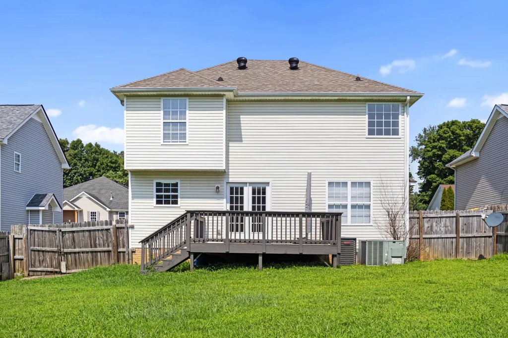 2785 Ridgepole Drive Clarksville TN 37040