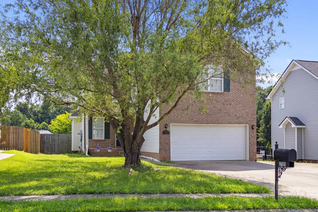 2785 Ridgepole Drive Clarksville TN 37040