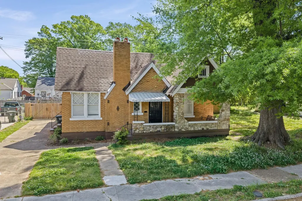 1024 Maury Street Memphis TN 38107