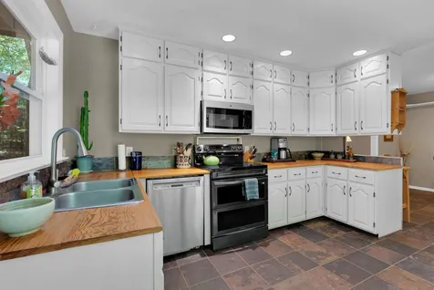 1637 Clifftops Avenue Monteagle TN 37356