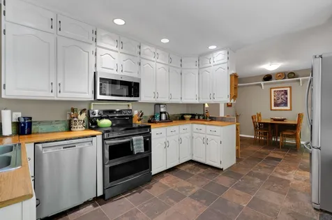 1637 Clifftops Avenue Monteagle TN 37356