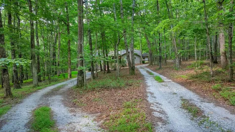 1637 Clifftops Avenue Monteagle TN 37356