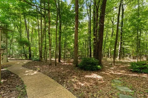 1637 Clifftops Avenue Monteagle TN 37356