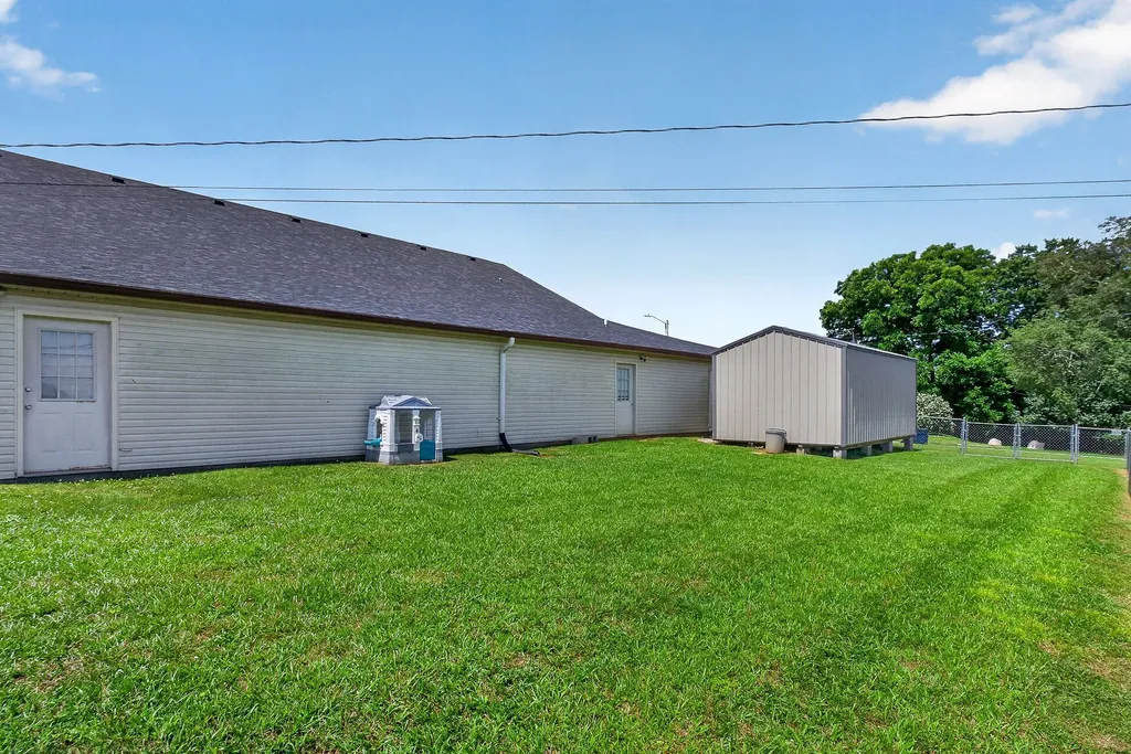 614 Murphy Street Smithville TN 37166