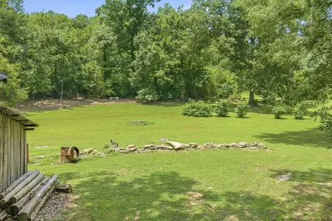 8120 Mount Carmel Road Decaturville TN 38329