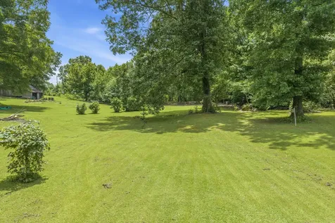 8120 Mount Carmel Road Decaturville TN 38329