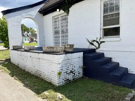 2325 E 03rd Chattanooga TN 37404