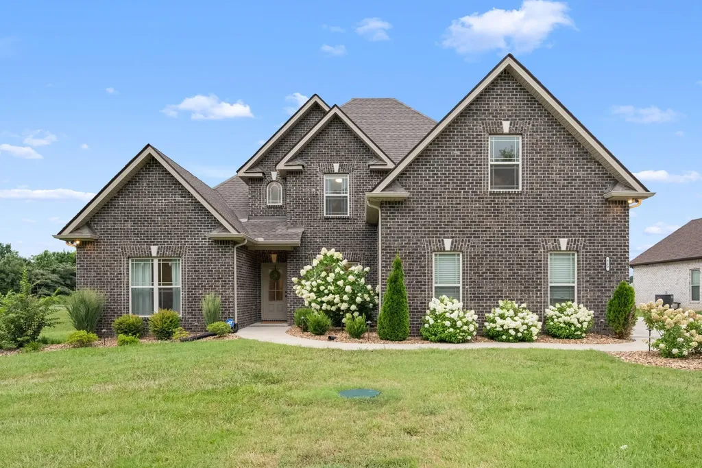 810 Walnut Grove Road Christiana TN 37037